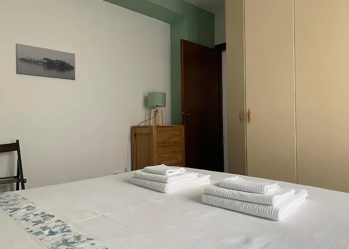 Rosada Lägenhet Stresa